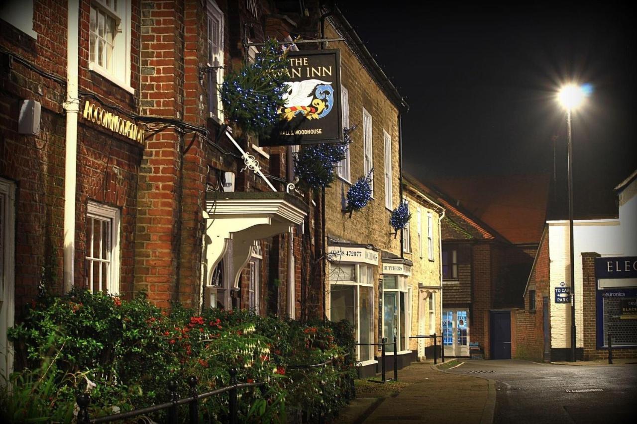 The Swan Inn Sturminster Newton Exterior photo