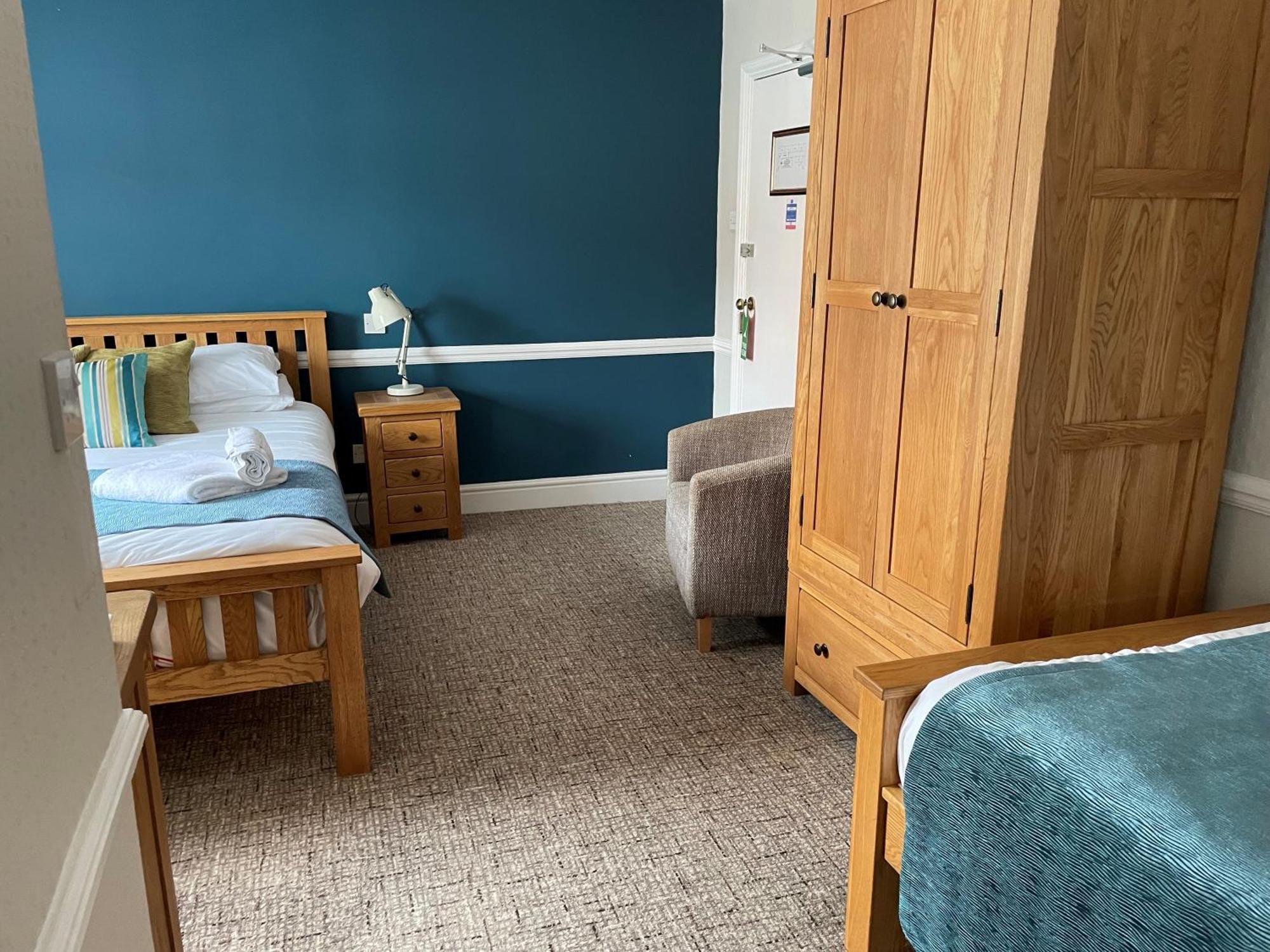 The Swan Inn Sturminster Newton Room photo